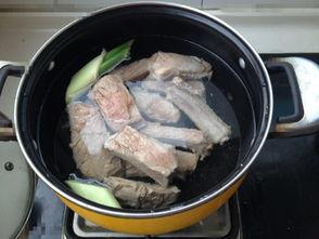 吃瓜排骨汤,吃瓜排骨汤,暖胃又养颜的养生佳品 第3张 吃瓜排骨汤,吃瓜排骨汤,暖胃又养颜的养生佳品 第3张