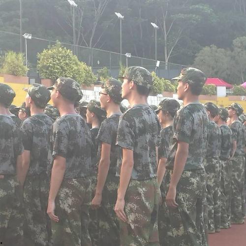 吃瓜围观军训  第3张