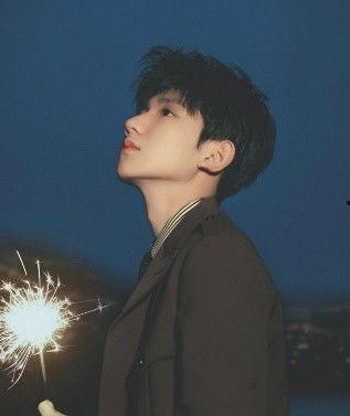 王源吃瓜假瓜图片,假瓜事件引发网友热议  第2张